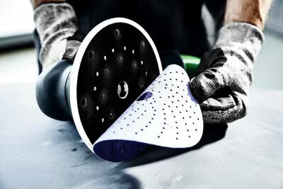 3M Green Corps Hookit Disc, Dust Free - 00615 - Image 2