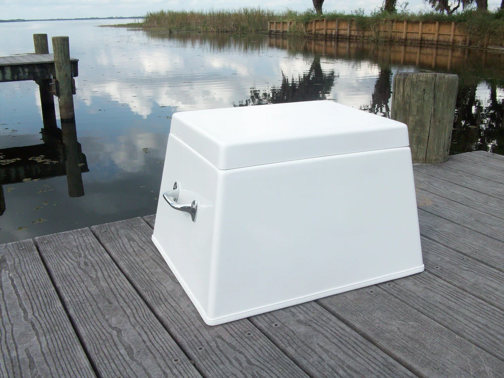 C&M Marine Single Step Box w/ Lid – CMS01/L Boarding Steps 130210 2