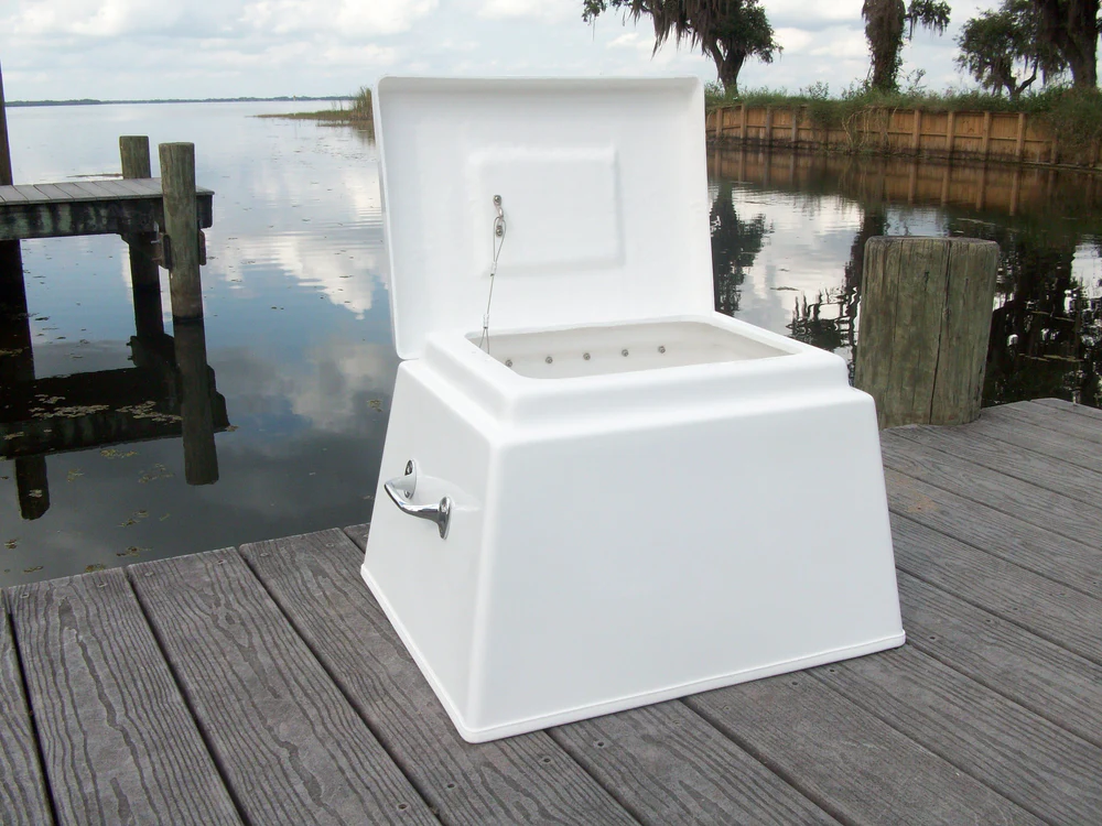C&M Marine Single Step Box w/ Lid – CMS01/L Boarding Steps 130210 1